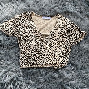Adika Leopard Print Warp Short Sleeves Size Small